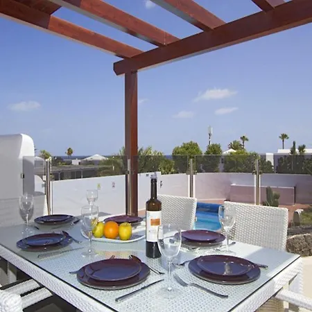 Modern In Mojones 4 Bedrooms Large Heated Pool Mojones Puerto Del Carmen Tias