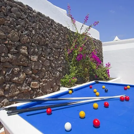Modern In Mojones 4 Bedrooms Large Heated Pool Mojones Puerto Del Carmen * Tias