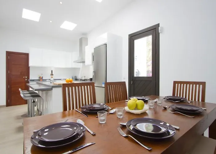 Modern In Mojones 4 Bedrooms Large Heated Pool Mojones * Tías